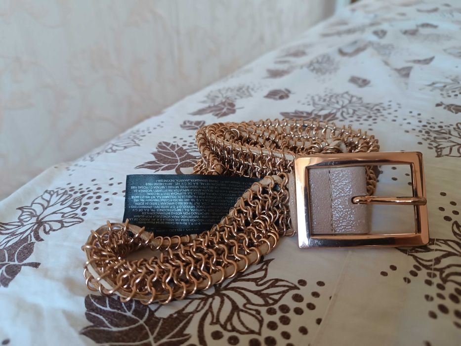 Продам ремень женский золотого цвета