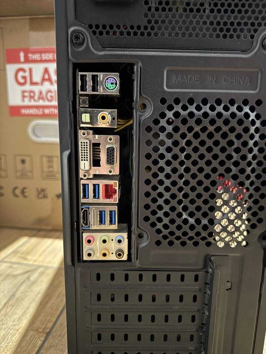 Материнська плата: MSI Z87-G45 GAMING