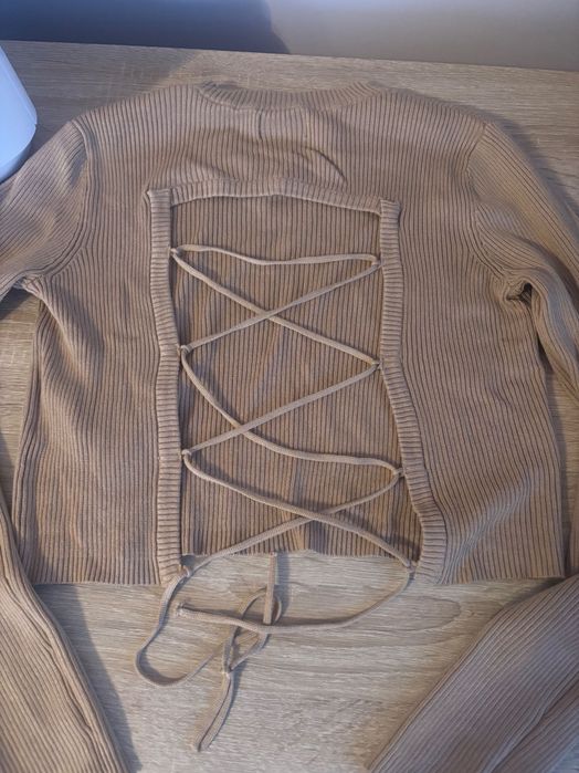 Beżowy nowe sweter