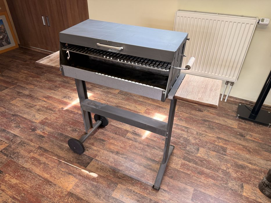 Grill ogrodowy węglowy Dancook z pokrywą - solidny i wpełni sprawny