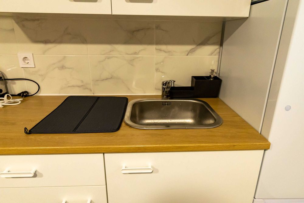 Quarto T0 Estúdio Mobilado - Tudo Incluído (Água, Luz e Net)