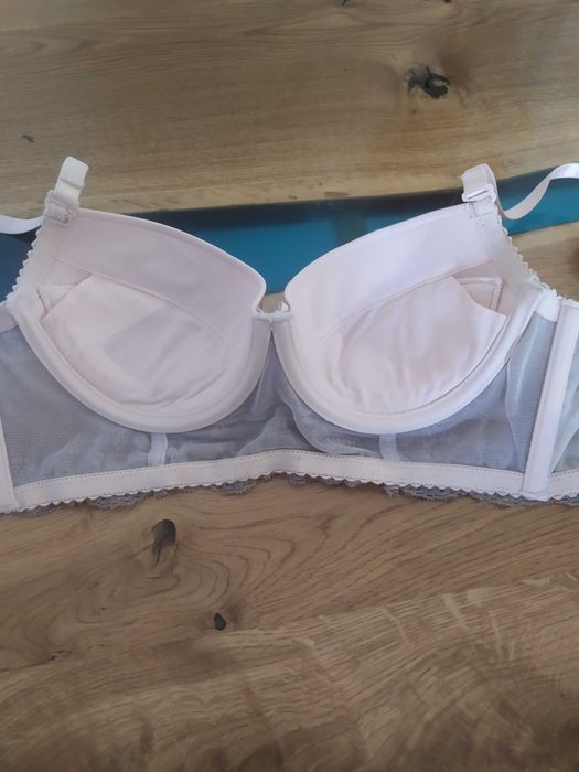 Biustonosz 70 C firmy Esotiq pudrowy róż/ szary