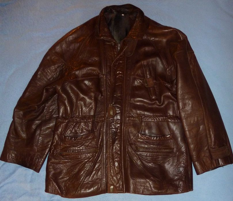 Parka usada em pele castanha 54