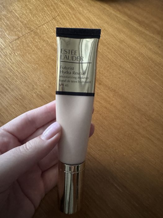 Тональний крем Estee Lauder Futurist