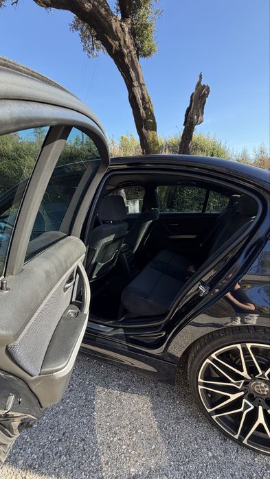 Bmw E90 318D 143cv