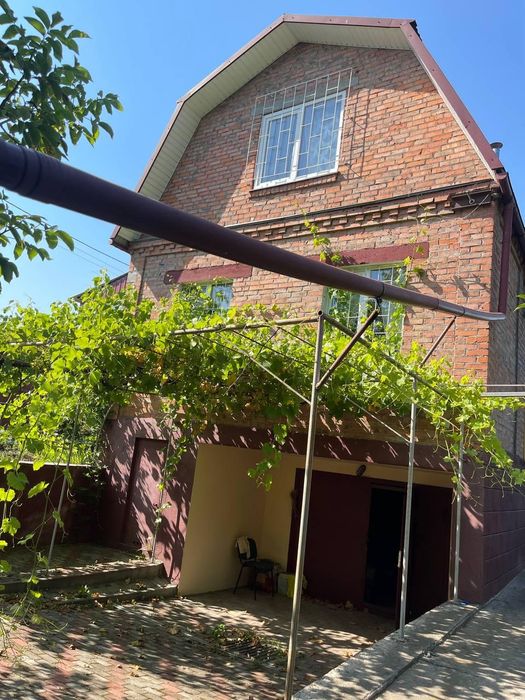 Затишний будинок в улюблених Гречанах!