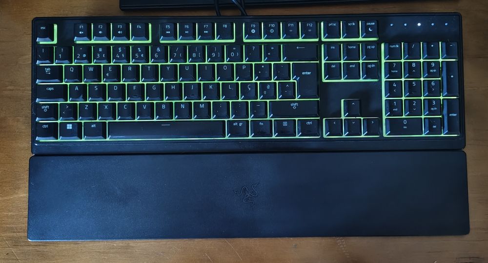 Teclado razer ornata v3