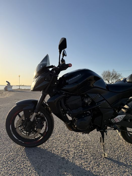 Vendo Kawasaki Z 750 Black Edition 2008