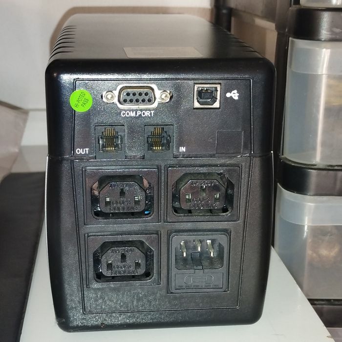 UPS 600, com bateria