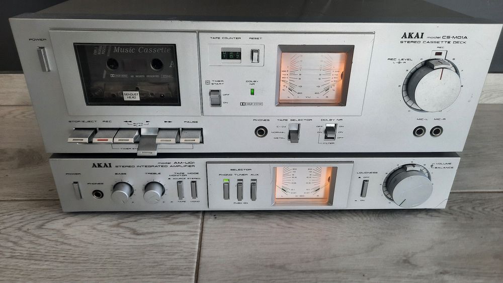 AKAI  AM-U01 wzmacniacz oraz Deck CS-M01A