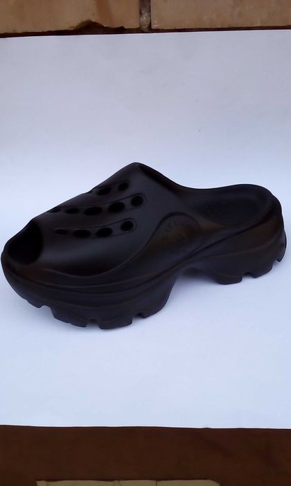 Klapki Adidas 40,5 crocs