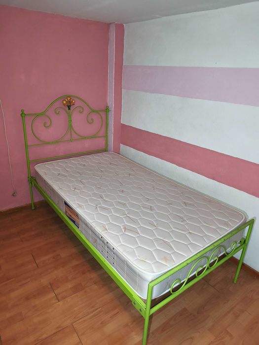 Camas de ferro com colchão