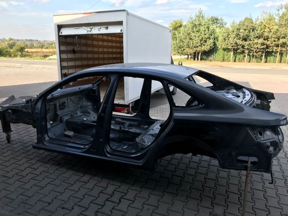 Кузов-чвертки Jetta MK7