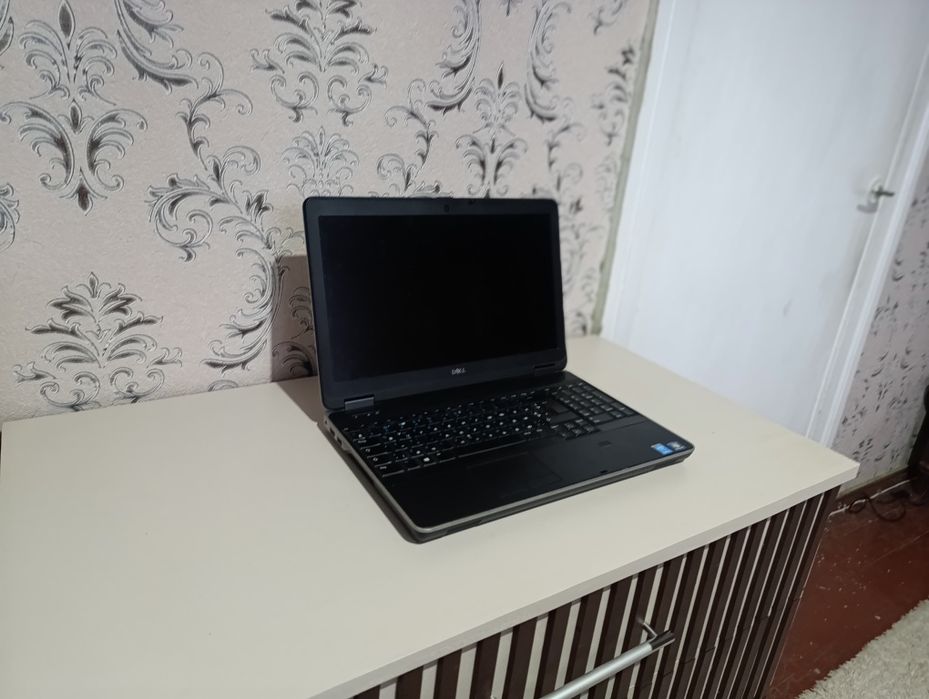 Ноутбук Dell e6540