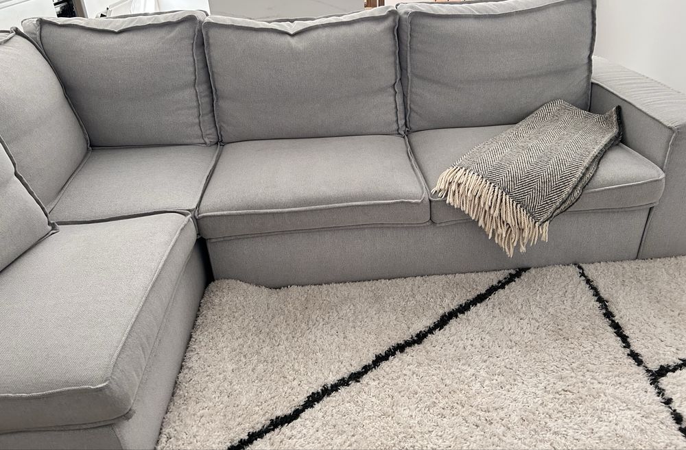 Sofa com Chaise longue cinza