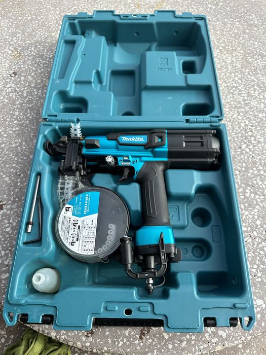 Пневматический шуруповерт барабанного типа Makita AR411HRM