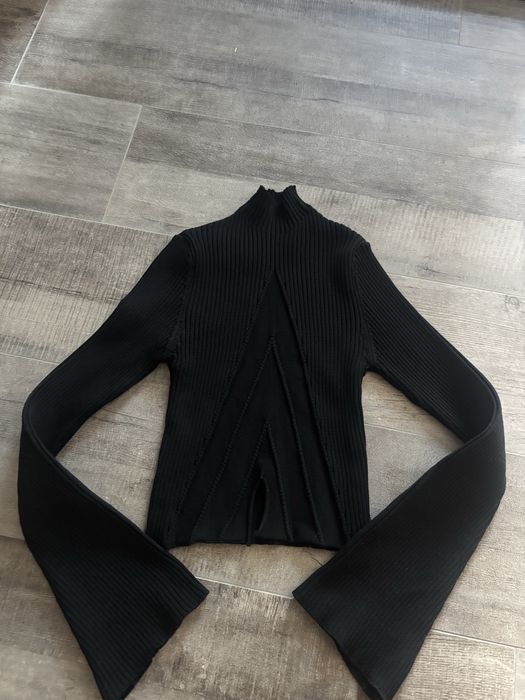 Кофта з штроким рукавом