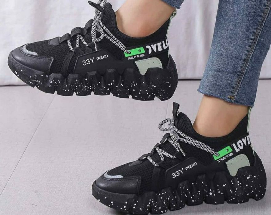 Adidasy damskie ..