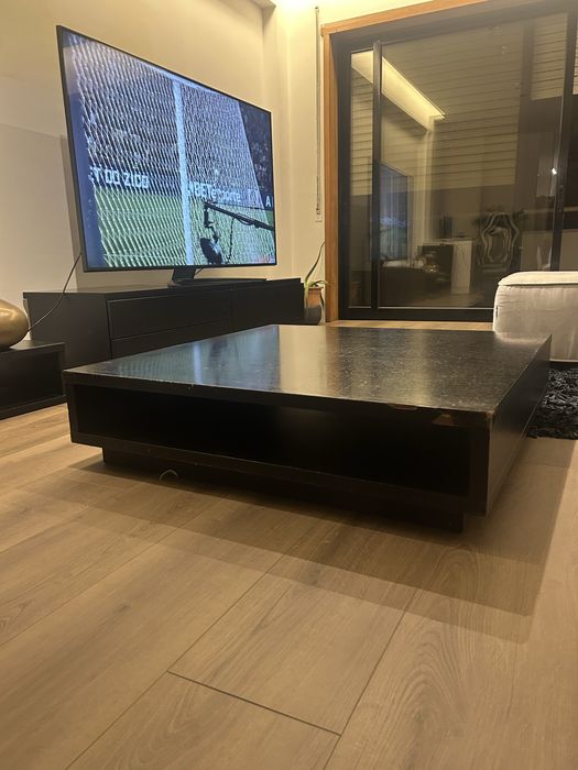 Mesa Preta Barata