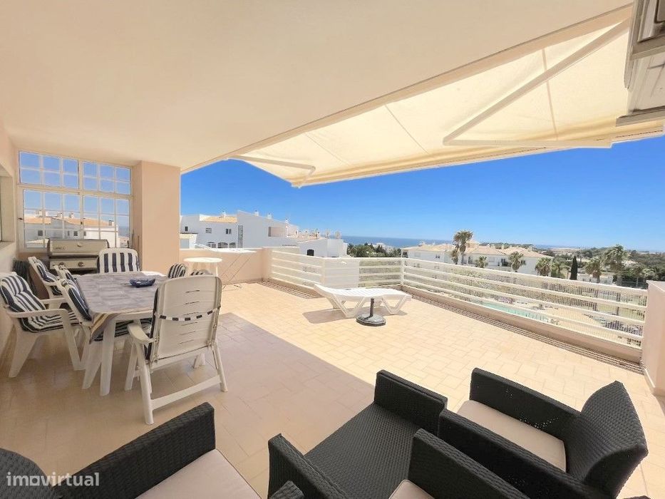 Penthouse 4 assoalhadas com uma área de 232m2, terraço 107m2, Vau, ...