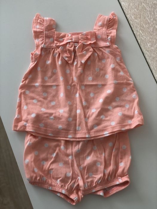 Костюм на девочку Carters