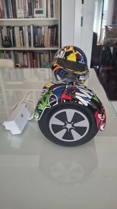 Hoverboard graffiti  com carregador