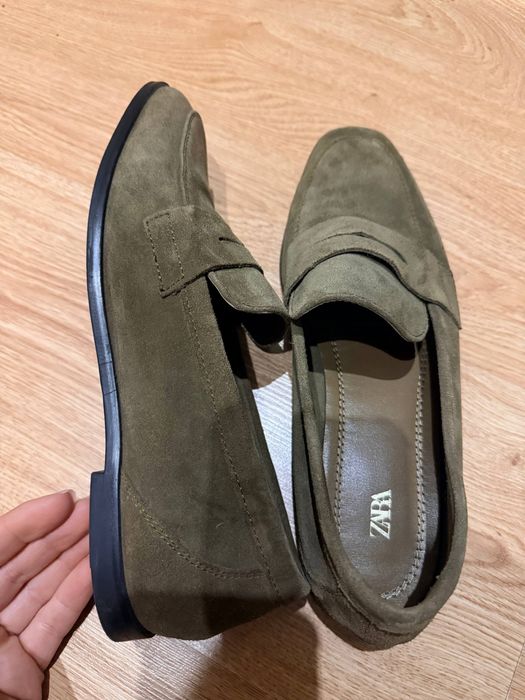 Шкіряні лофери від Zara