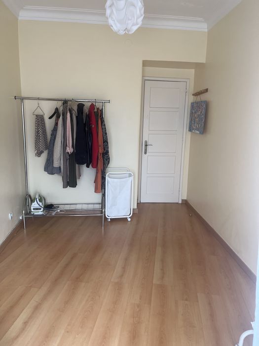 Alugar quarto !cama  sera opcional ! Disponivel de imediato
