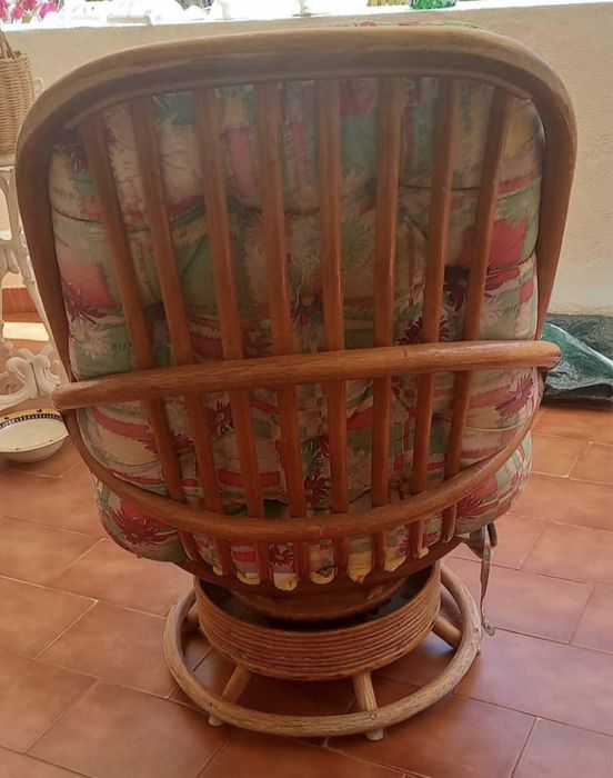 Cadeirão com efeito baloiço