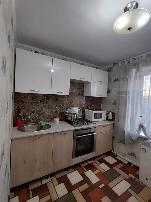 Продается 2-х комнатная квартира 4/5 ул. Яворницкого, 24