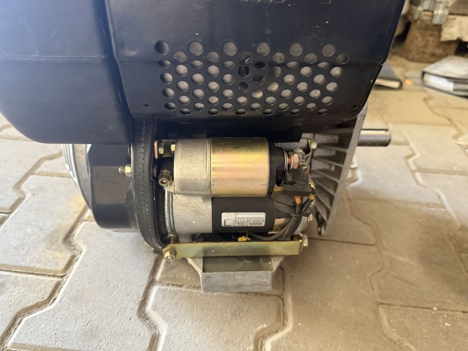 Silnik do traktorka stiga park diesel 1b30 hatz