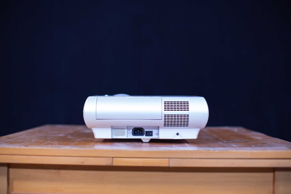 Hitachi PJ-TX10 3LCD Projector – Illumina63824714427905123