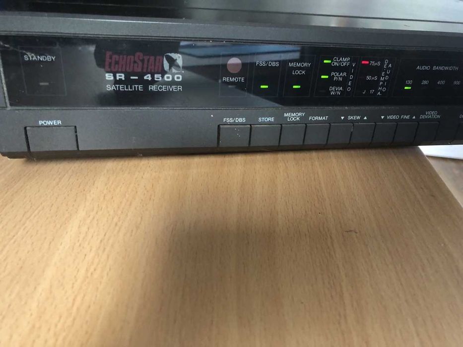 Recetor de Satélite SR - 4500 c/comando original