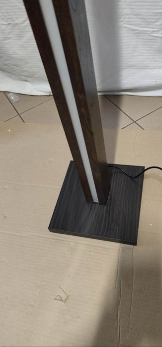 Lampa podłogowa led