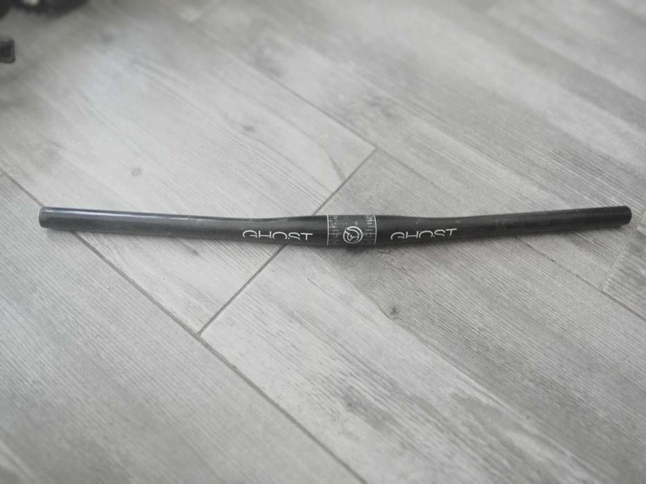 Guiador em carbono
