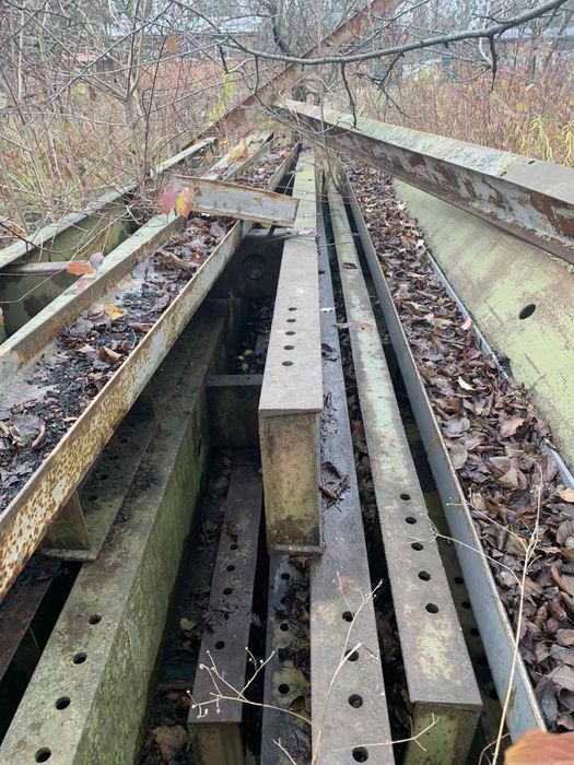 Металеві Таври, Швелер