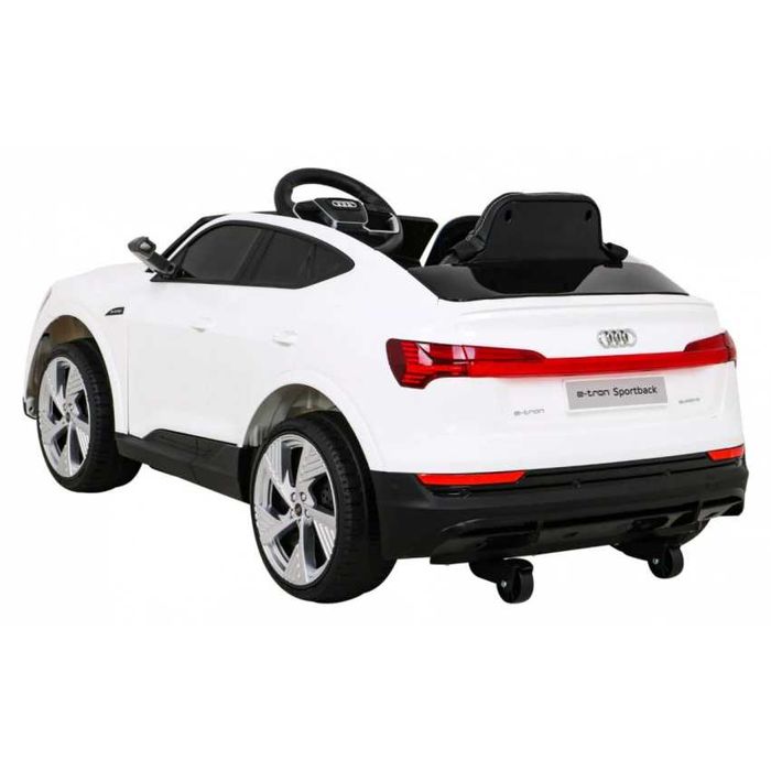 Samochód 4x45 auto na akumulator Audi E-Tron autko pojazd elektryczny
