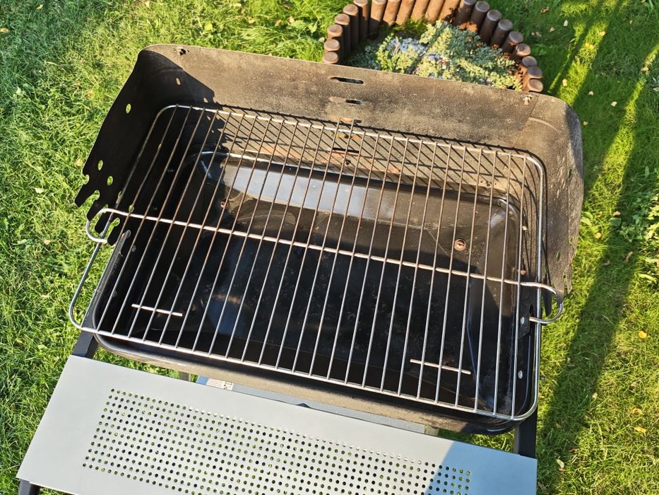 Grill węglowy MIRPOL MIR404 53×33,5 cm | Wózek | Bardzo dobry stan