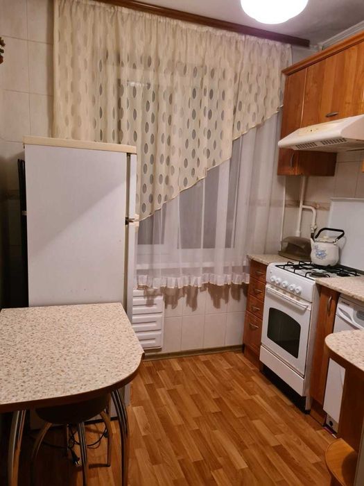 Продам 3 кімн. квартиру на Молодіжному. 3/5 пан. 40000