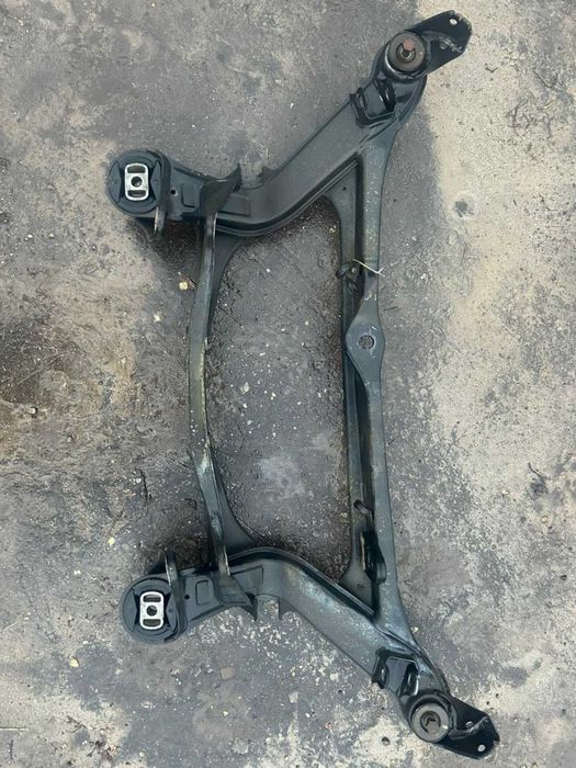 Подрамник mercedes w124 w201 w210