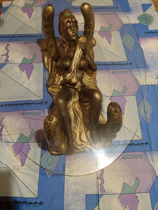 Продам эксклюзивный стол.