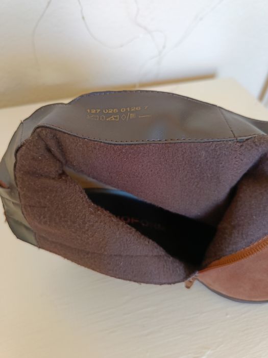 Нові. Нат. замша, устілка 27 см на повну ніжку