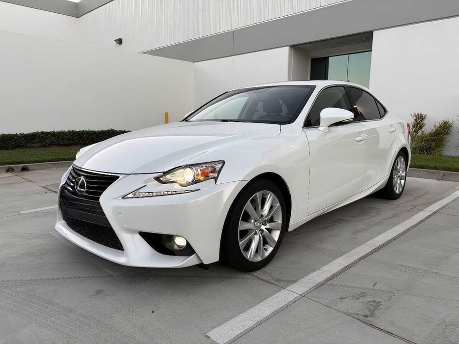 Lexus IS 250      2015