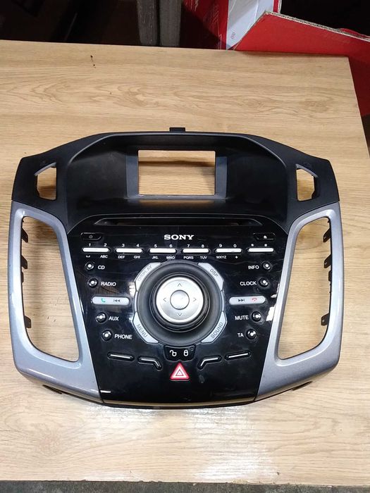 Ford Focus MK3 panel sterowania radia Części