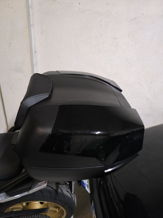 Top case Givi Maxia 5 58litros Tracer 9