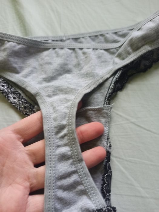 Stringi damskie szare