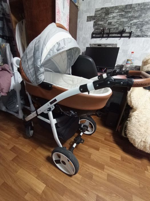 Продам дитячу коляску