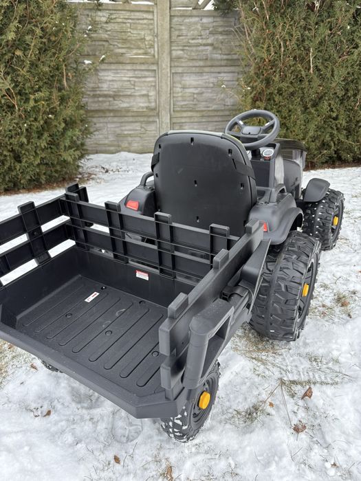 Traktor Titanium z przyczepą auto elektryczne dla dzieci