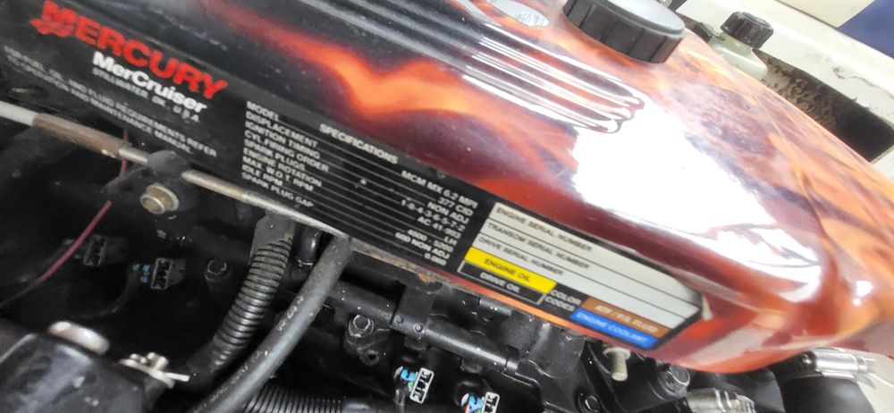 Łódź motorowa zamiana  bowrider motorówka Tahoe 254 14 osób 6.2 wtrysk