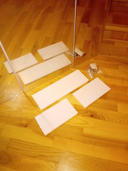 Szafka łazienkowa z lustrami